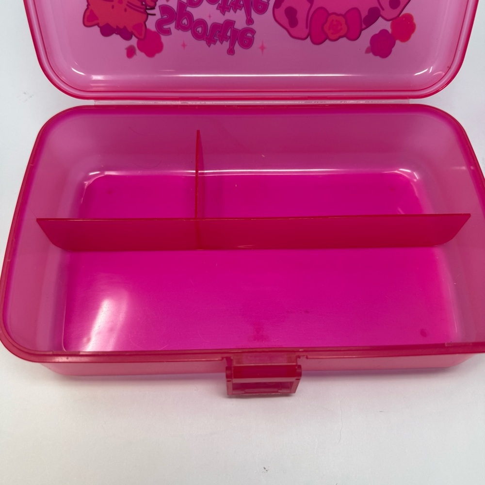 Sanrio Vintage 90s Spottie Dottie & Cat Pink Plastic Pencil/Stationary Box - Picture 14 of 15